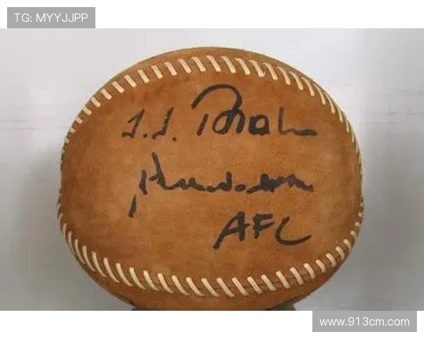 足球明星周边商品购买指南如何选择与获取心仪的收藏品 足球明星周边商品购买指南如何选择与获取心仪的收藏品