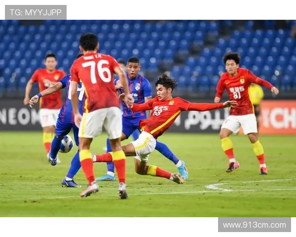 足球女星搭档精彩瞬间合集展现魅力与实力的完美结合